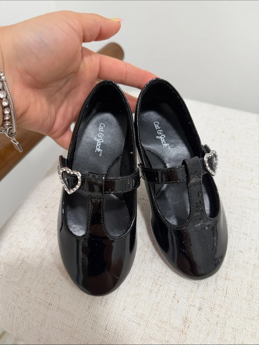Cat & Jack Girls Black Patent Mary Jane Shoes with Heart Buckle